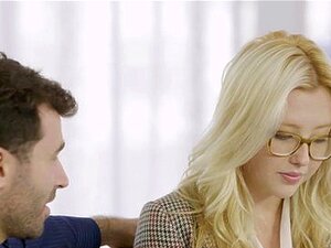 TUSHY premier anal pour la blonde Samantha Rone