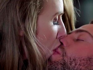 Les gros seins naturels de Lena Paul se font couvrir de sperme S10:E5