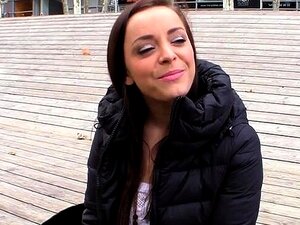 Sexe de pornstar française et éjaculation sur ses seins