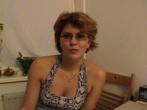 Cette maman chaude se fait baiser fort - Julia Reaves