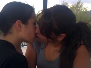 baisers lesbiens - 4,