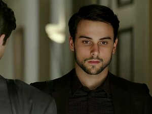 scène de sexe gay - Jack Falahee
