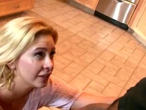 Découvrez le mélange ultime de passion et d'excitation alors qu'une