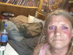 Trans poule mouillée godes trou trop