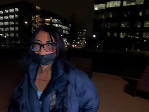 Une jolie beurette de cité se fait défoncer publiquement en anal par