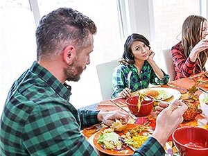 Parade de chatte du jour de Thanksgiving Pt. 2