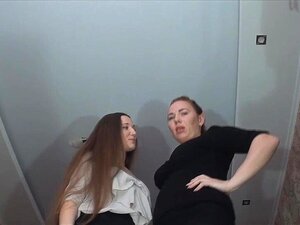 Regarde 2 Giantess Tease (LIRE LA DESCRIPTION) maintenant ! - Pov,