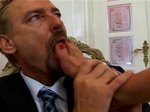Éjaculation sur les pieds de Tera
