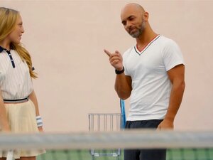 TUSHY First Anal pour Aubrey Star, étudiante en tennis