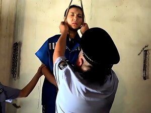 Dominatrice bizarre fétiche bdsm bondage maîtresse