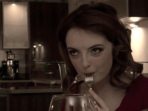 Euro baisé après le dîner. Des bombes en lingerie européenne se