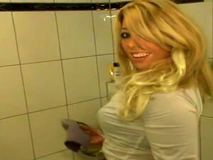 Vidéo amateur de sexe oral avec moi recevant une éjaculation