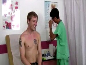 Porno gay mince Twink Jonny se fait baiser