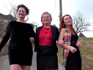 Trous de Brillance pour Mamies Sexuellement Excitées