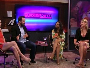 Talk show sur le sexe parle d'avoir des relations sexuelles en public