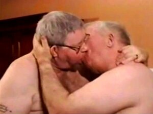 Les vieux gars gays s'éclatent 