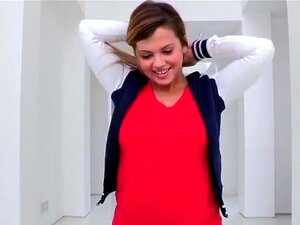 Keisha Grey, doucement parlante, exprime son désir de se faire baiser