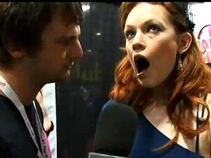 PornhubTV Justine Joli Interview à eXXXotica 2011