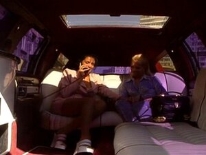 Vivez une passion pure alors que Dalila et Dolly Golden explorent