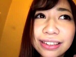 Enseigner à Sissy à fumer le fétichisme des bas en nylon