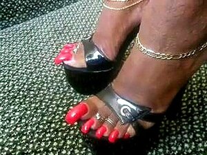 Mes très longs ongles de pieds 2