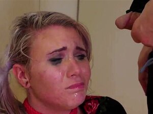 Un chaton pervers a été emmené dans un asile anal pour une gâterie