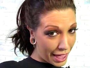 Roxy Deville pipe et éjaculation faciale