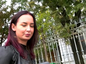 Marcher dans la rue n'a jamais été aussi excitant. Les gars peuvent