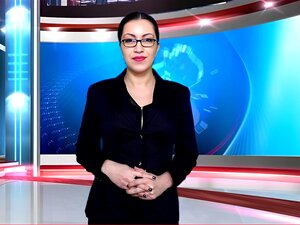 Cassandra Cain dans le rôle d'Alexandria Ocasio-Cortez dans le Tugjob