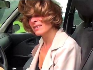 Ingrid, une mignonne mature de France, se fait baiser comme jamais par