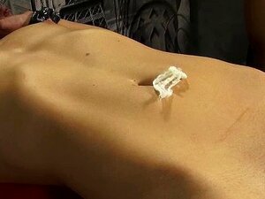 Laissez-vous emporter par un plaisir inégalé avec notre séductrice