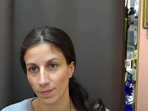 Sexe de Groupe Tchèque: Orgie d'Éjaculations avec une Brune Amateur