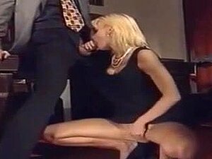 Scène de Selena Video Magazine