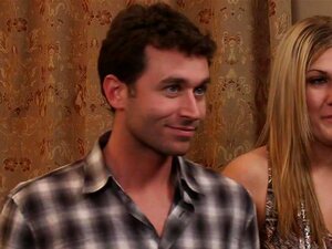 Mommy Got Boobs : Mommy the Muff Muse. Miss Holiday est une maman qui