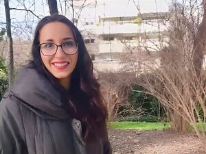 Baiser pour de l'argent; avec des billets dans ma poche, je convaincs