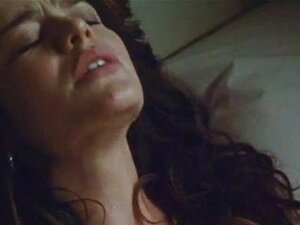 Flora Martinez toujours à vous. flore martinez toujours