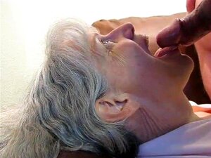 Mamie le suce à sec