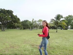 Plongez dans le monde sensuel d'un modèle désespéré, avide