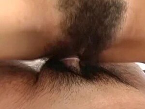 Reina fujisaka se fait baiser la chatte poilue partie 1