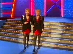 Vivez une expérience excitante avec une rousse enflammée dans un