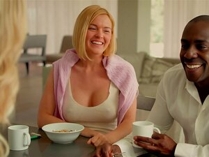 La MILF infidèle BLACKED Brandi Love et sa première grosse bite