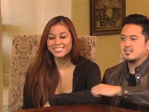 Un beau couple amateur aime le sexe de groupe aimant la vie dans le