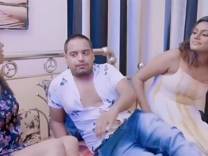 Plan à trois avec la femme et sa demi-sœur INDIENNE