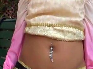 Indienne sexy baisée. Je dis indien au cas où je recevrais une