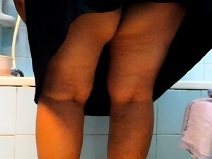 Mature ronde grosse grand-mère se fait baiser le cul pervers