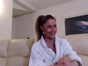 Regarde Mamma se raser la chatte maintenant ! - Milf italienne,