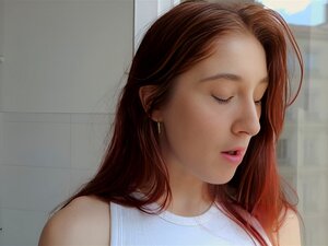 JOI FR - Mon coloc me surprend en educate de regarder du porno, je lui