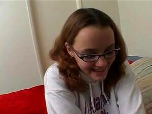 Voisine lubrique baise chaude Katie Valentine