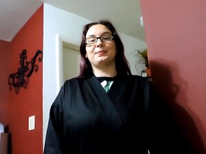 Regardez le Footjob Ceinture Noire Taille 12 (Gamer Girl-Au paradis