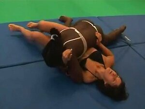 Sexy Female Wrestling - Noir contre Blanc